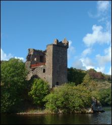 castle on Loch Ness